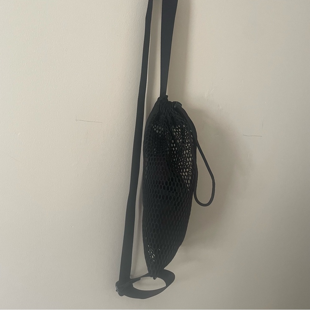 Free People Movement Mini Mesh Sling Bag black - Picture 7 of 7